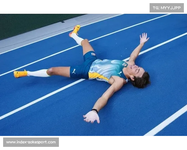 杜普兰蒂斯五岁时在美国家后院起步撑竿跳 成为世界纪录保持者的传奇起点 杜普兰蒂斯五岁时在美国家后院起步撑竿跳 成为世界纪录保持者的传奇起点