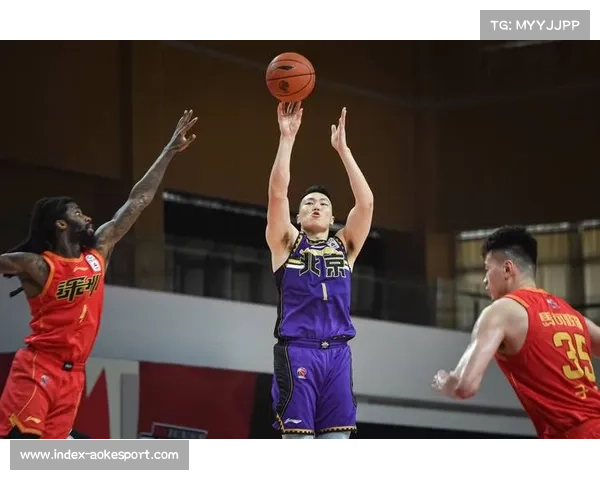 中国车谷全民健身中心篮球馆正式开放，配备CBA级专业地板